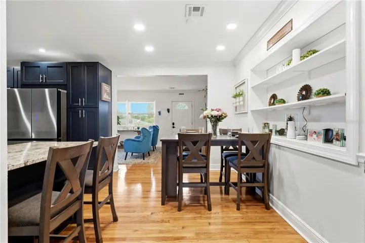 Dining/ Kitchen