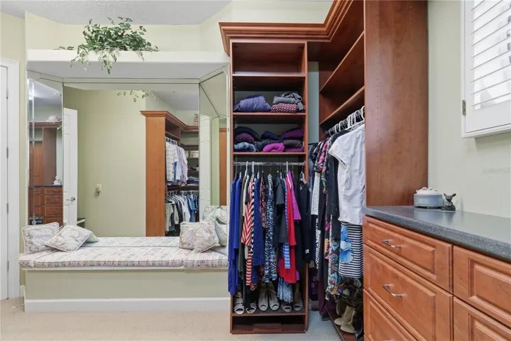 walk-in closet