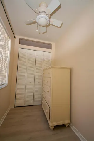 Walk in closet or small office w/ a window