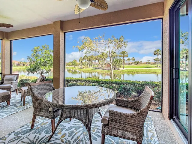 Lanai -over water - looking at the 4th T