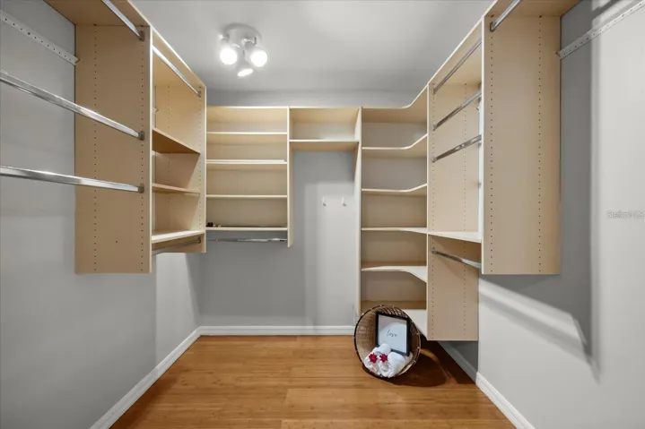 Master Bedroom closeth