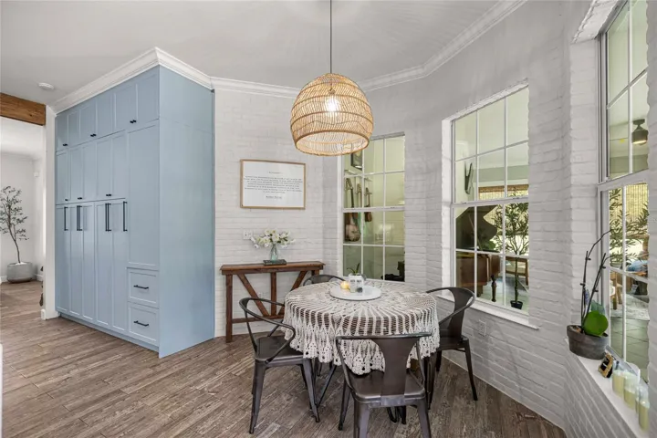 Breakfast Nook