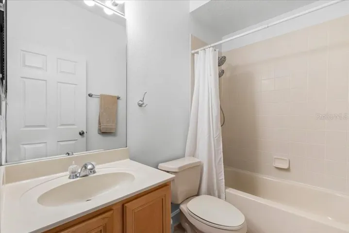 full bathroom 3