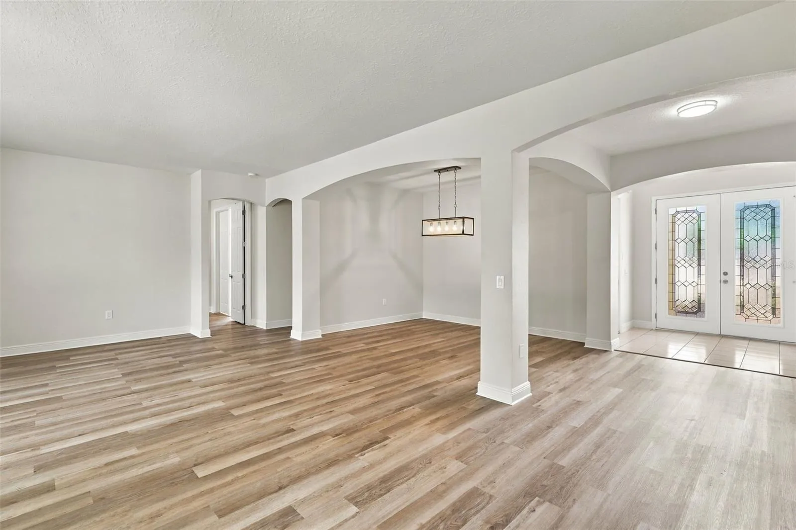 Living &amp; Dining Area