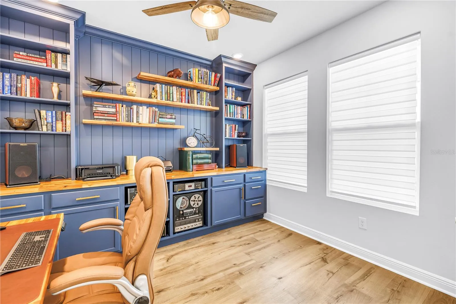 Front Office - Beauty Built Ins!