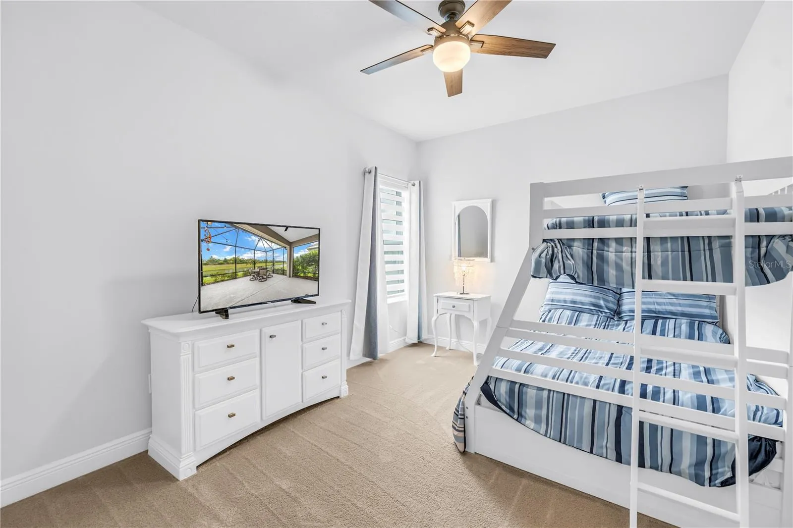 Upstairs Bedroom 2