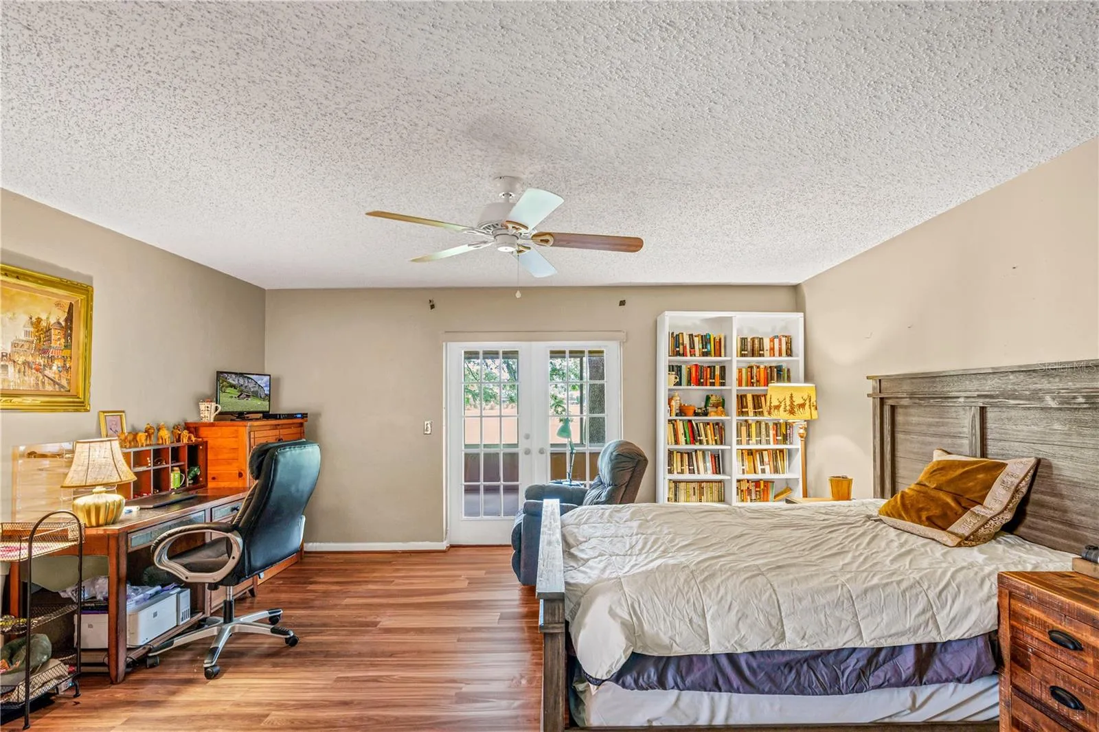 Spacious Enough for Sitting Area
