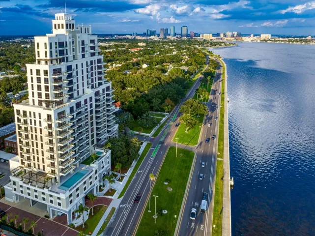 View of building and Bayshore Blvd