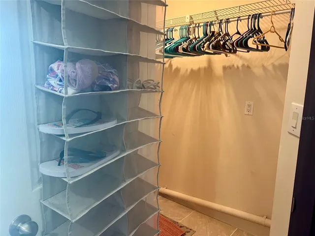 Walk-in Closet