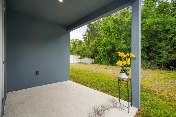 COVERED LANAI