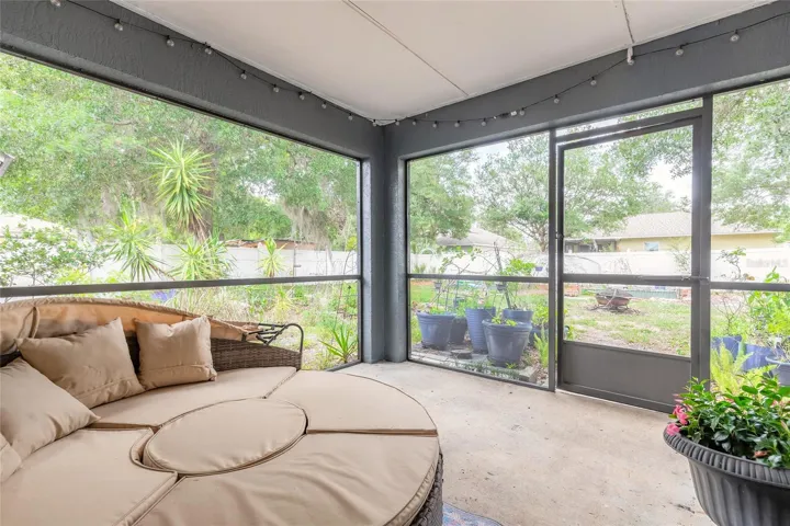 screened in lanai