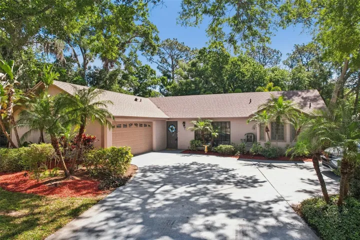 Welcome to 8315 Terracewood Cir Tampa