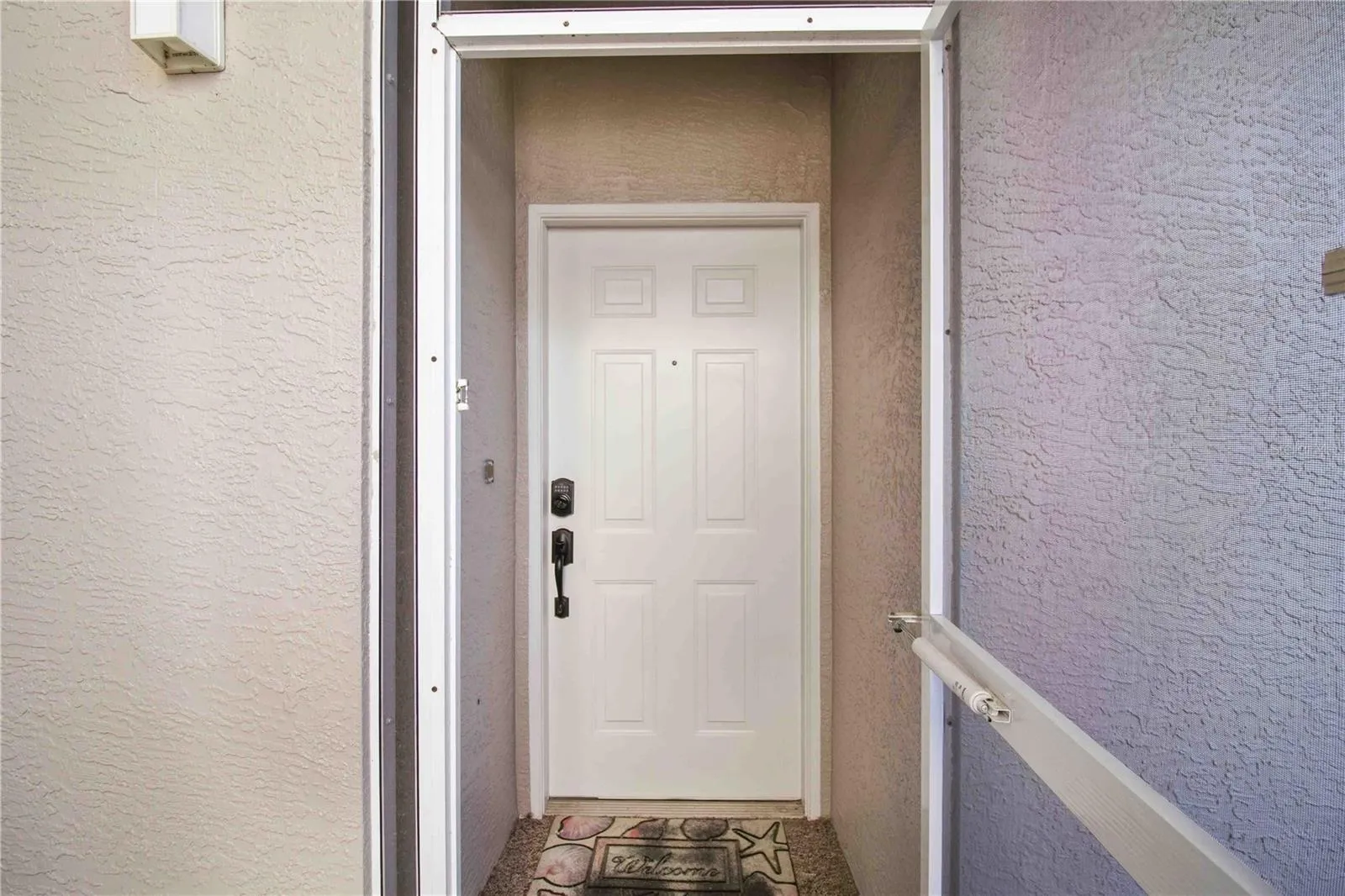 Screened Entrance