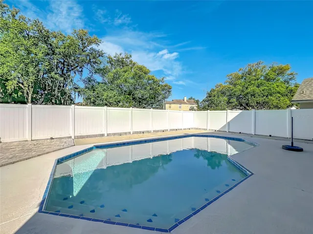 Great pool with extended pavers