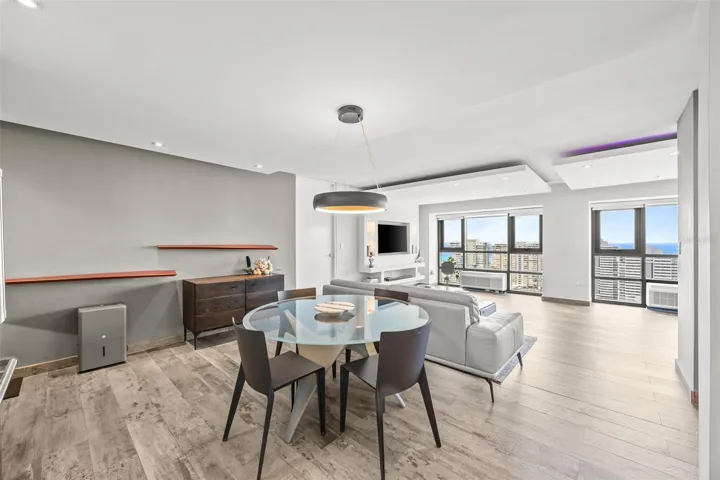 Gallery Plaza 22nd floor Dining & Living Room