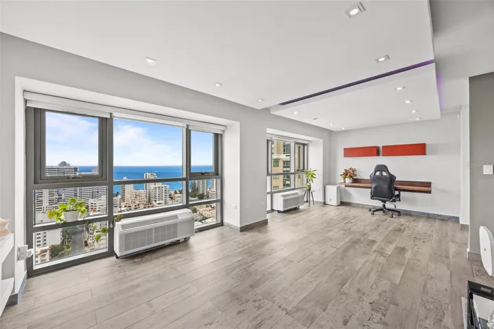 Gallery Plaza 22nd floor Living Room & Office Nook, convertible to a 2nd bedroom