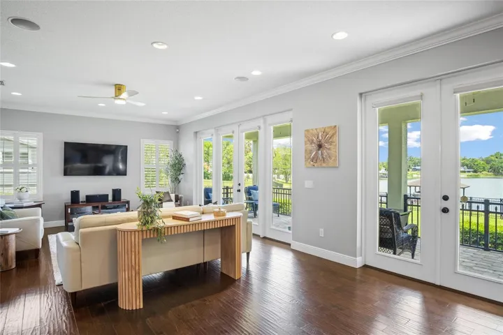 The open area helps the flow from the living room to the kitchen and to the dining room.