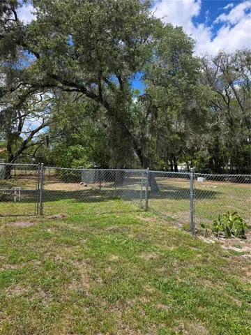 HALF ACRE FENCED YARD NO HOA'S