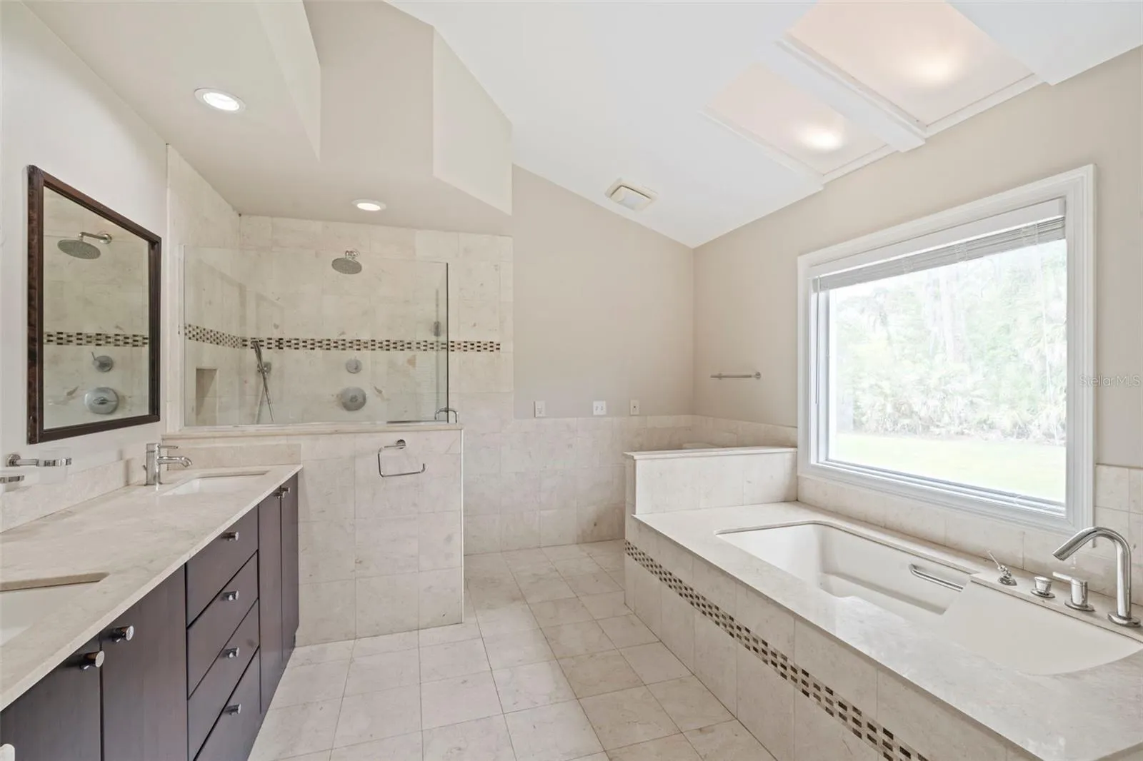 Primary En Suite