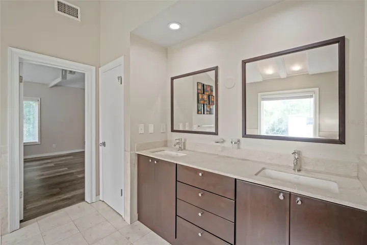 Primary En Suite