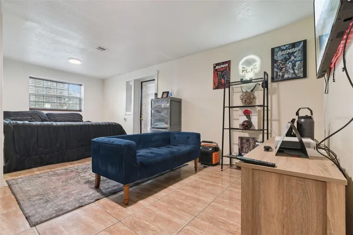 Flex Room