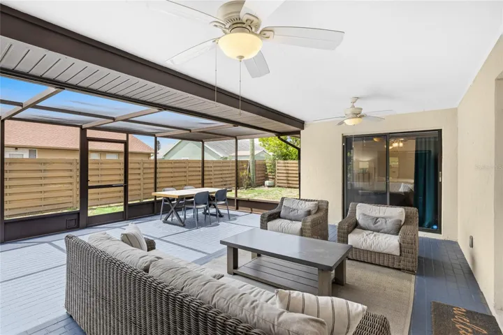 Enclosed Screened Lanai