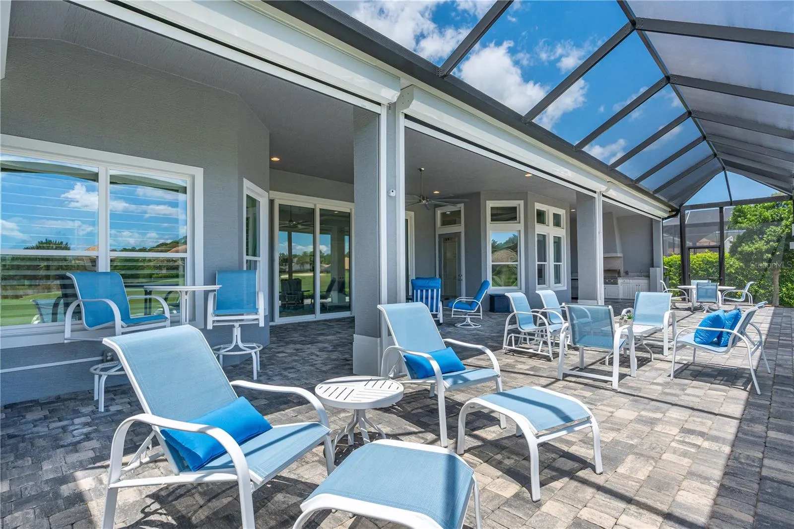 Covered LanaiOutdoor Seating Area