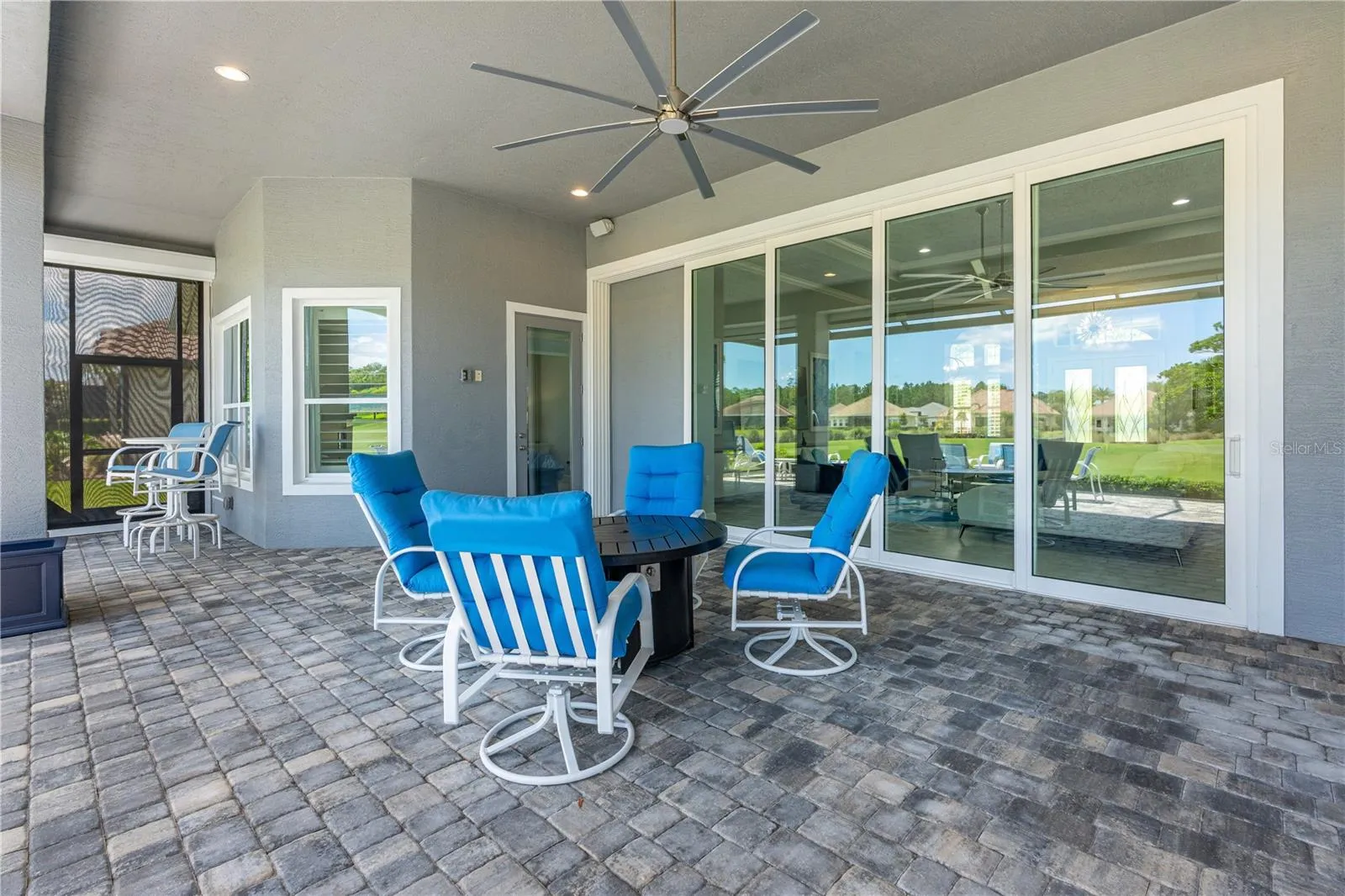 Covered LanaiSeamless Indoor-Outdoor Living
