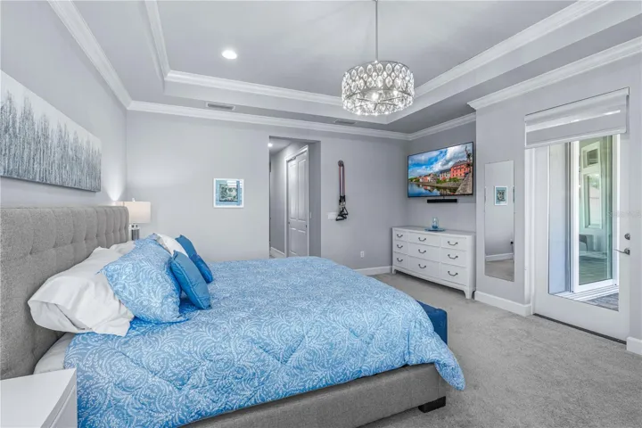 Primary BedroomEn-Suite Bathroom & Two Walk-in Closets