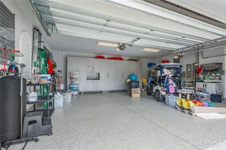 3-Car Garage