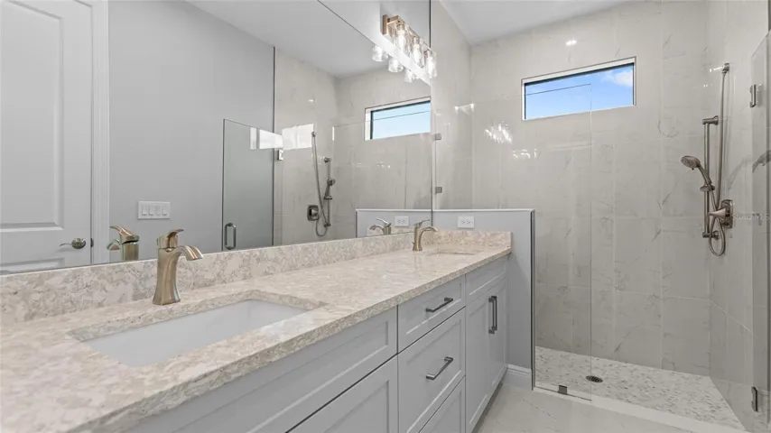 Owner's Bath