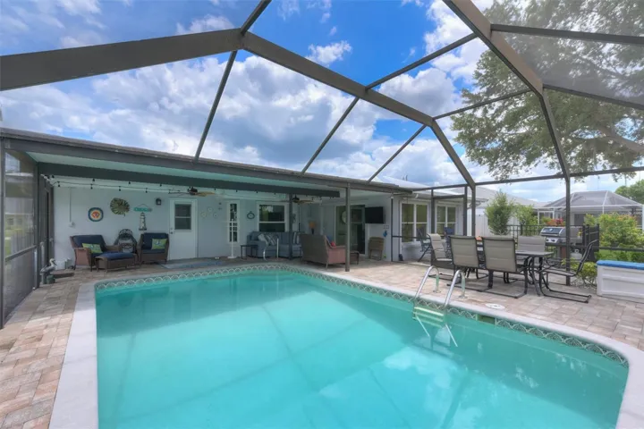 WOW - Large 14' x 24' Saltwater Pool
