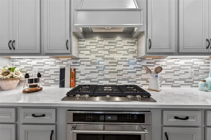 Natural Gas Range - community has natural gas line