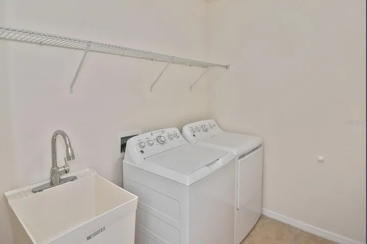 INSIDE LAUNDRY