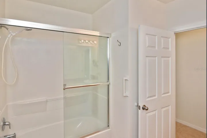 SHOWER/TUB COMBO
