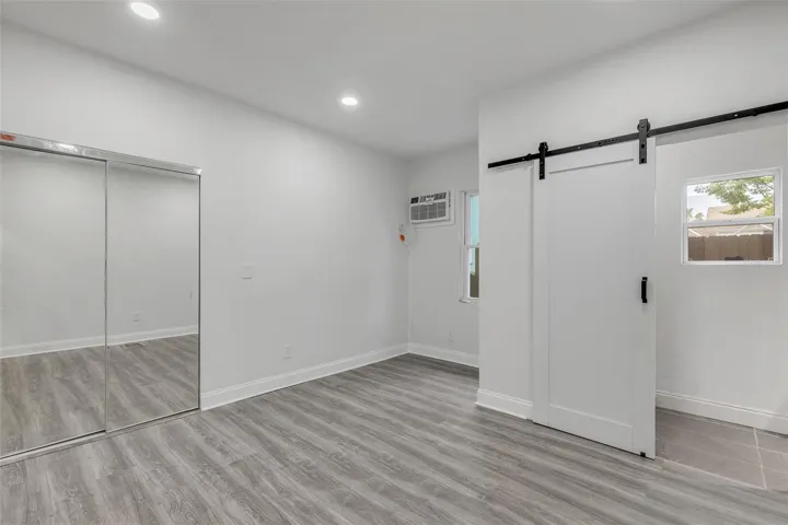 Bedroom 2.1