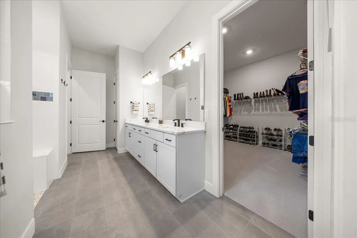 Owner's Ensuite Bathroom
