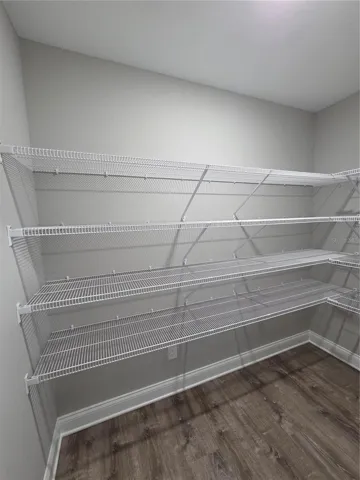 Walk in pantry