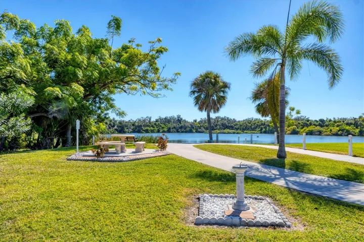 Kays Park on Nature Lake