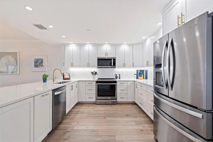 Fully Renovated Kitchen with High End Finishes