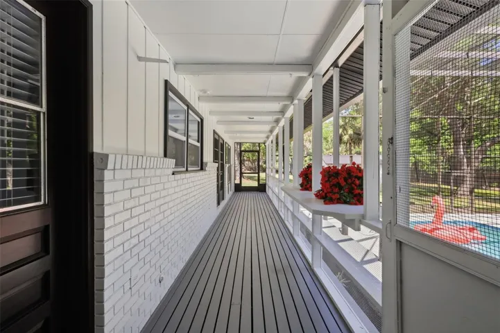 REAR BALCONY