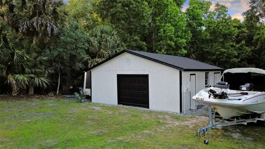 STORAGE BARN / DETACHED GARAGE
