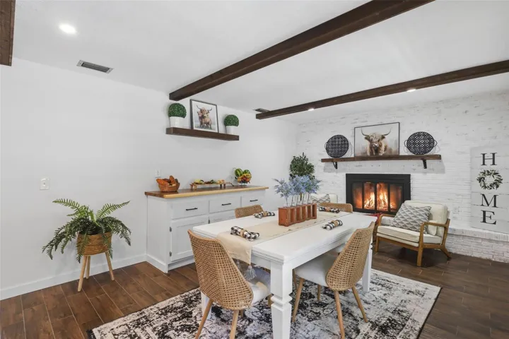 FAMILY ROOM/DEN