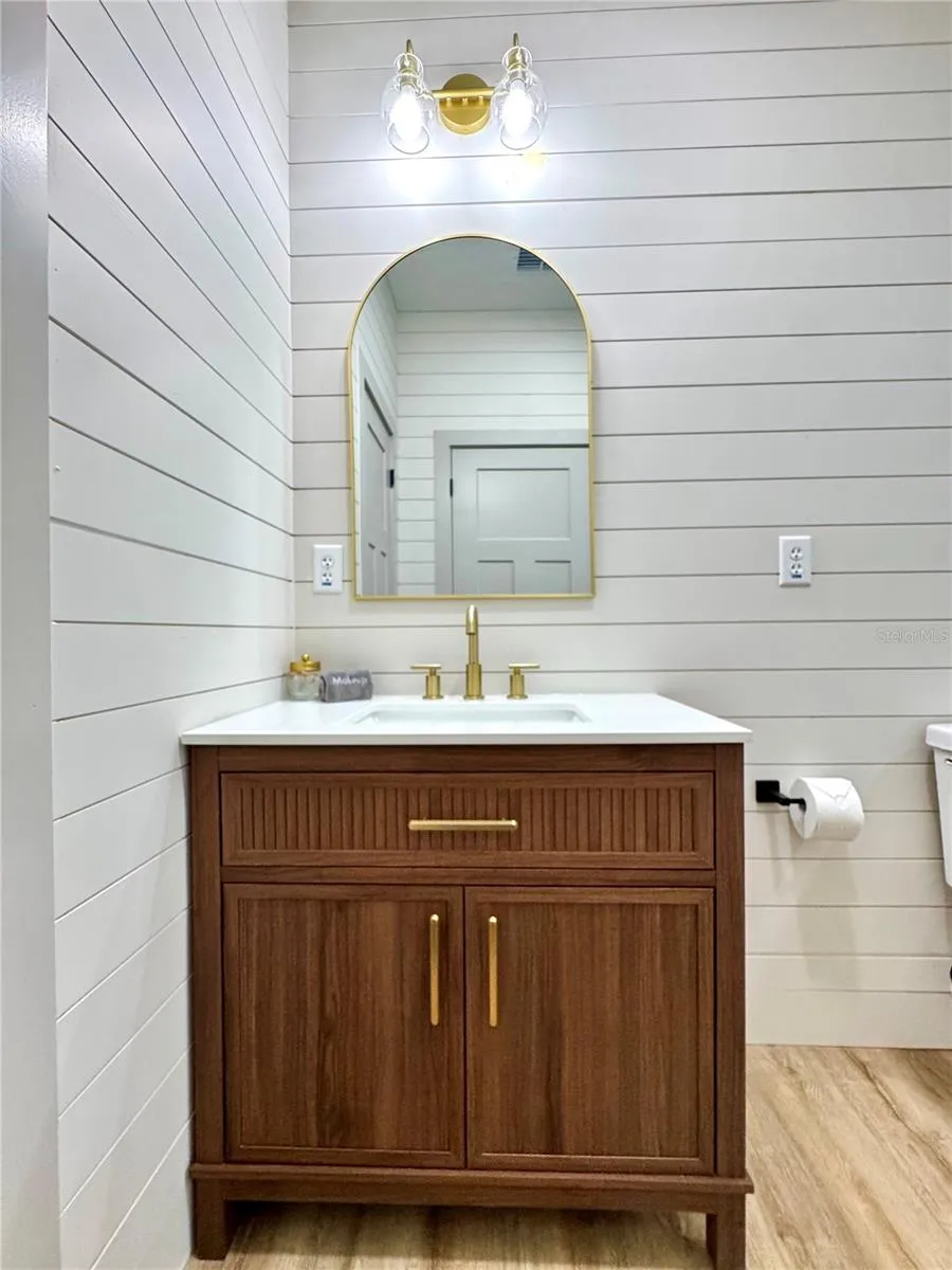 Unit 1 Primary bathroom