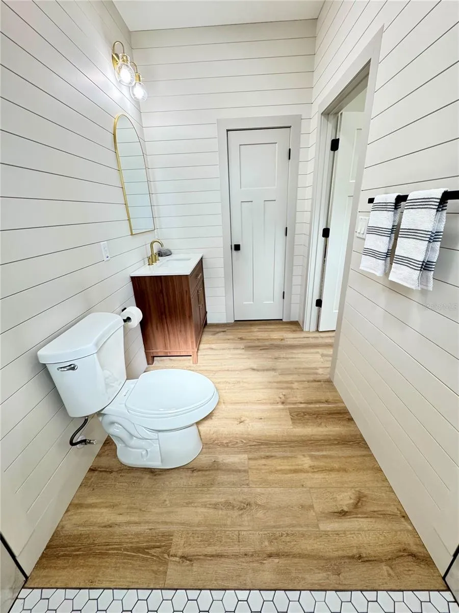 Unit 1 Primary bathroom