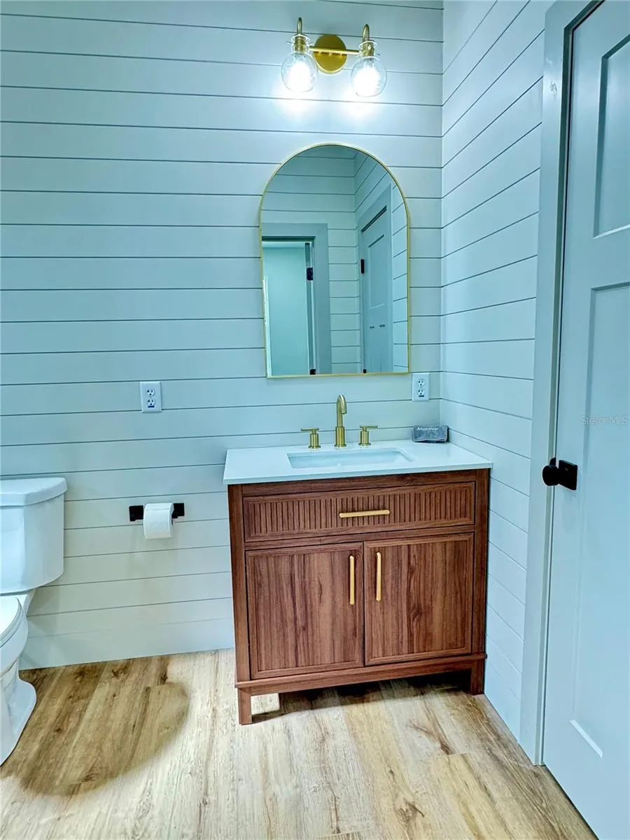 Unit 1 Primary bathroom