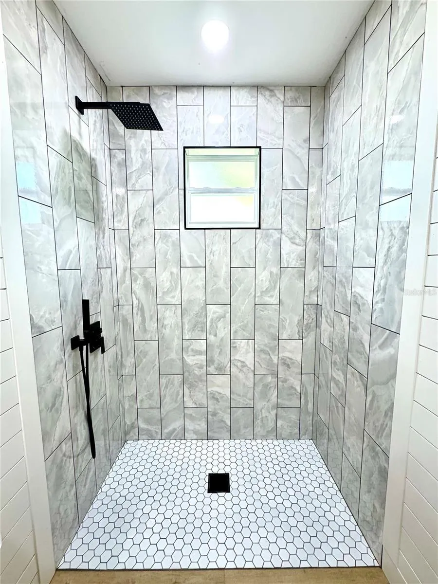 Unit 1 Primary bathroom