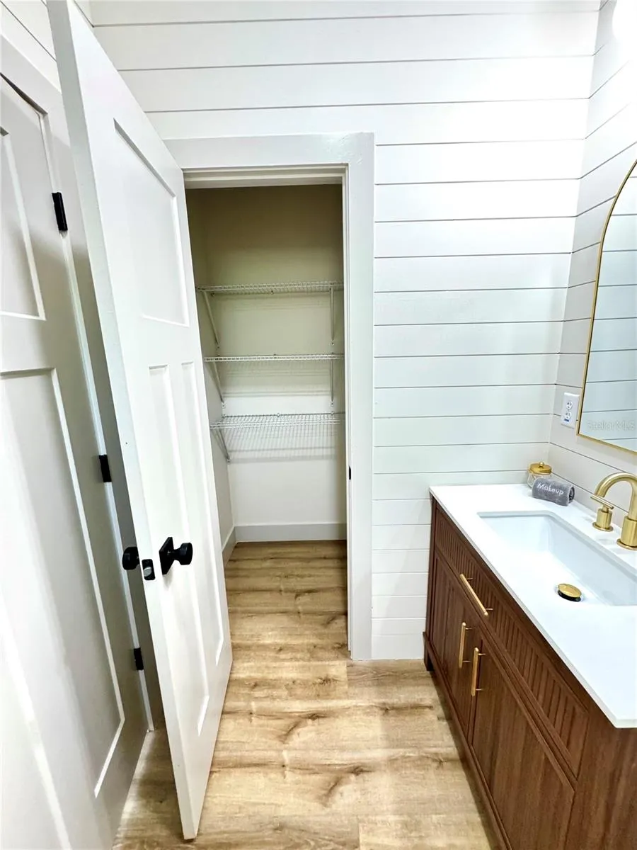 Unit 1 Primary bathroom