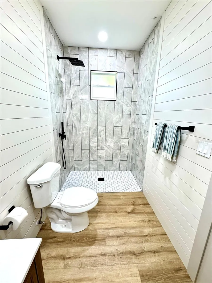 Unit 1 Primary bathroom
