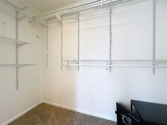 primary walk-in-closet